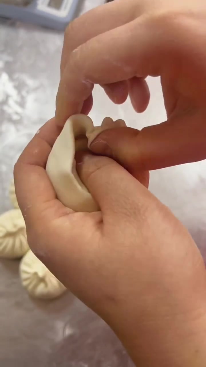 不会包包子？今天手把手教会你最简单的包包子手法
