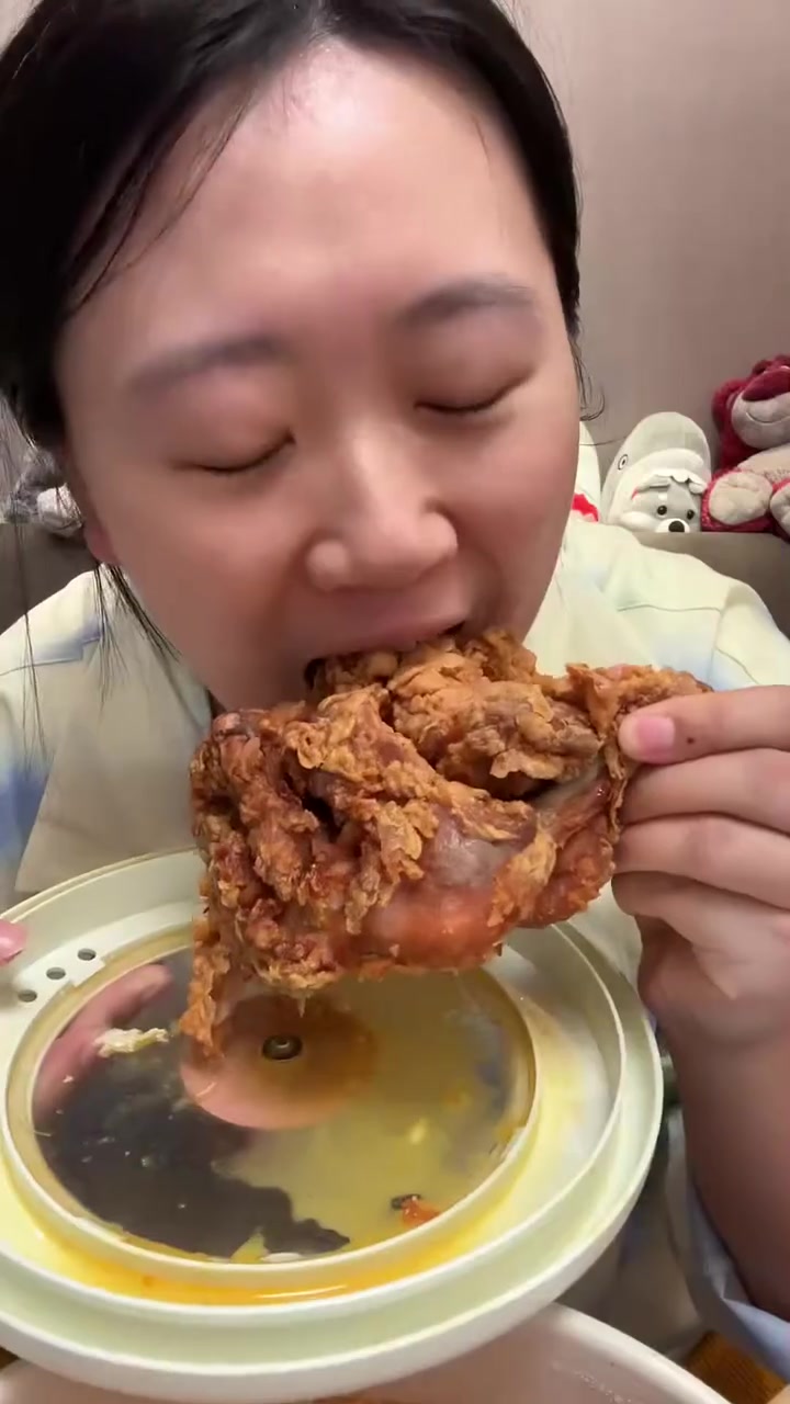 别说！潘帅是会吃奥！这么煮泡面真的好吃！