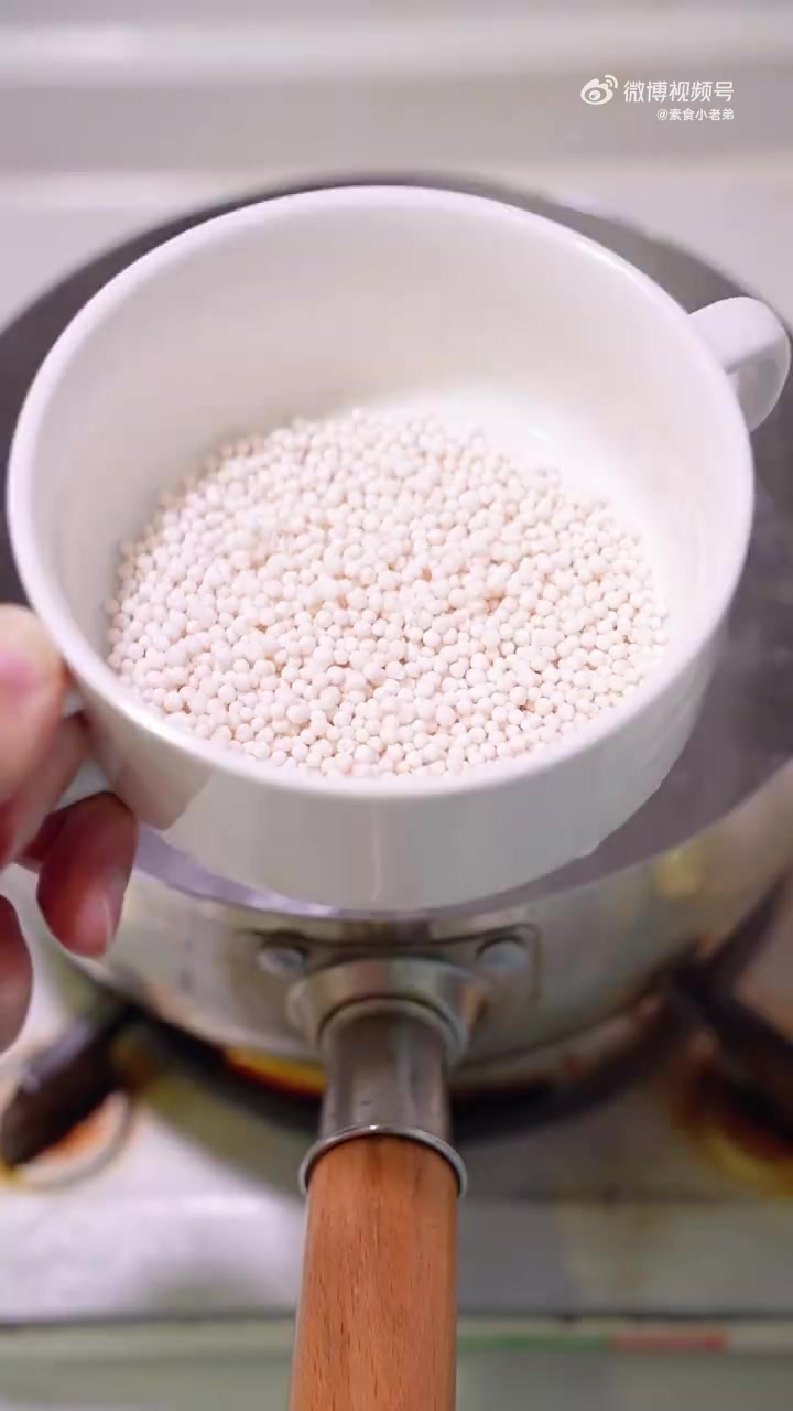 清甜消暑「绿豆薏米糖水」