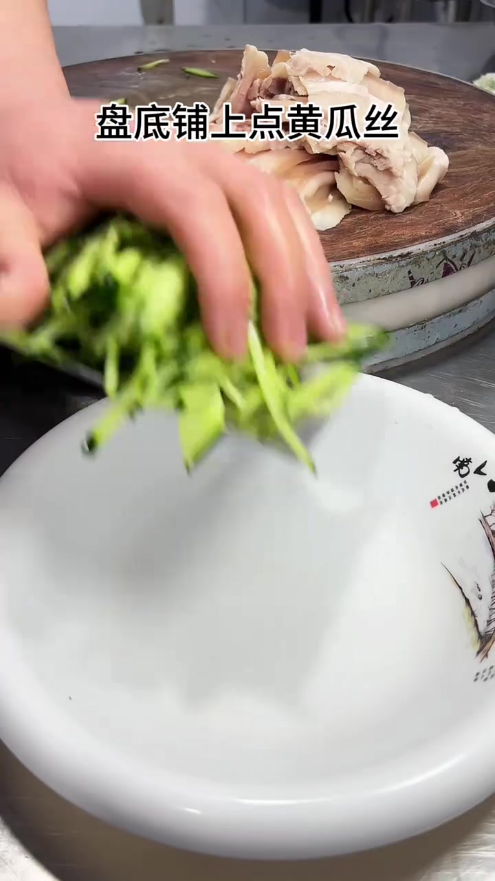 川味凉菜“蒜泥白肉”复制酱油是关键！大厨教你最好吃的小凉菜