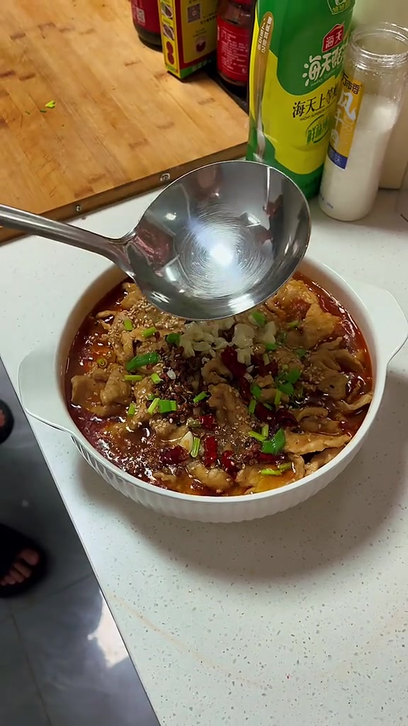 10岁小学生学做饭第二十一天做水煮肉片