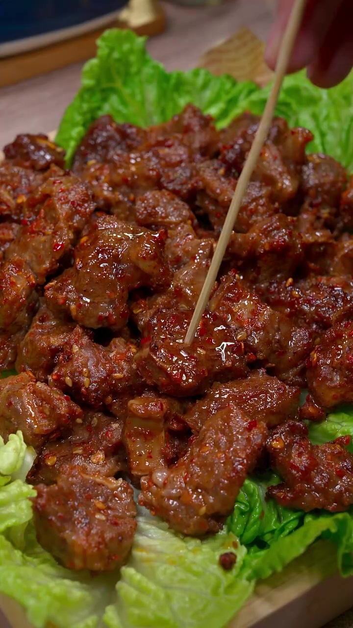 想吃烤牛肉粒不用出去外面了，在家轻松实现烤牛肉自由！