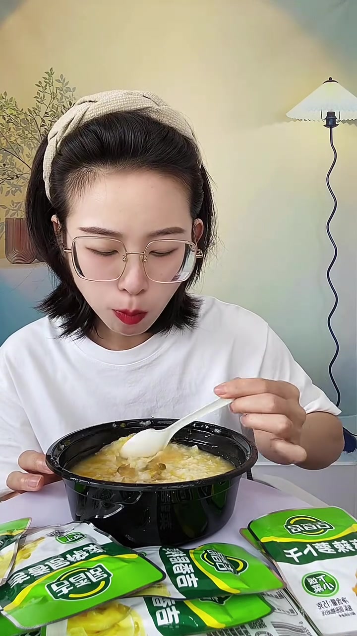 香香辣辣的下饭菜,嘎嘣脆,吉香居到手30袋,原味麻辣两个口味