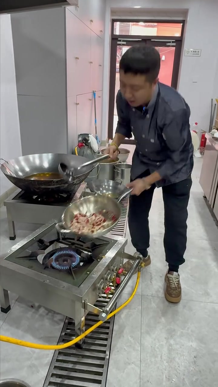 新出炉麻辣香锅，你们可以来啦