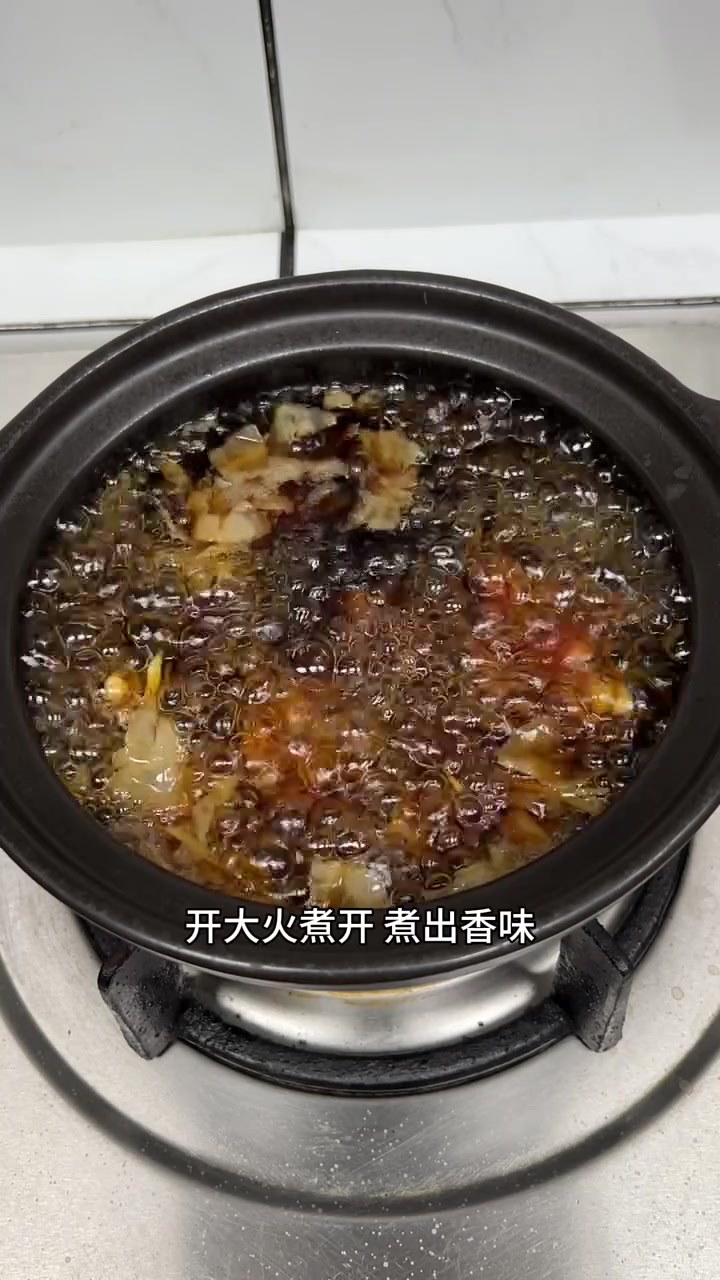 潮汕人从小吃到大的酱油水煮猪肉,超香!