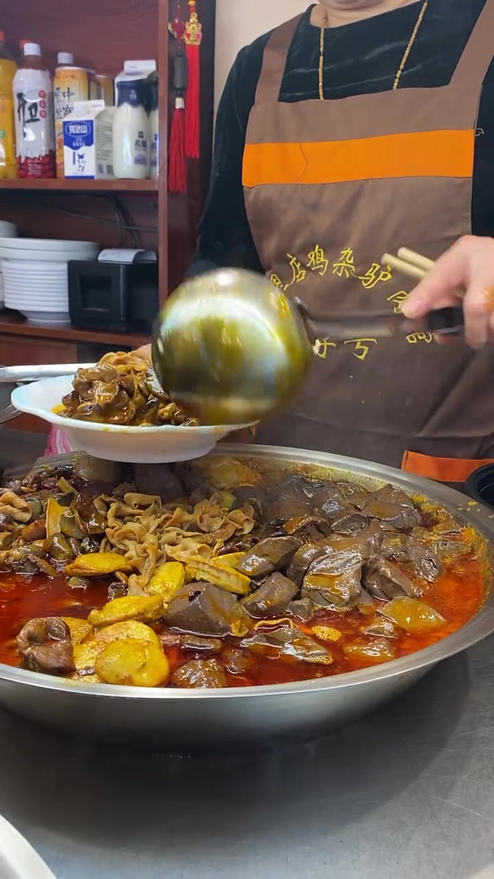 鸡杂驴肉大拼盘