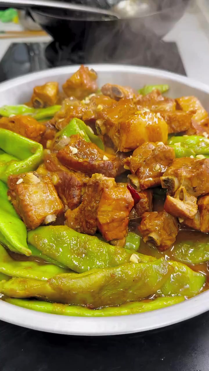 排骨炖豆角发柴不入味？看这做法超香超嫩！