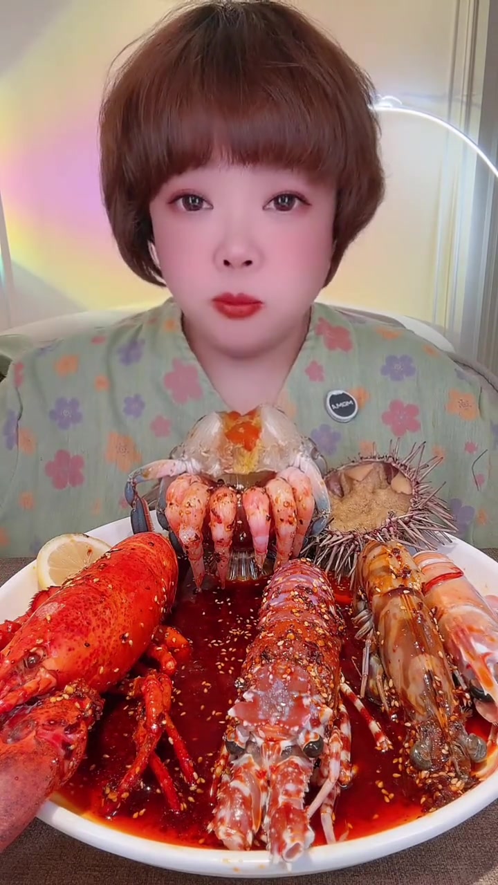 捞汁红龙海鲜开箱红魔红龙虾玫瑰龙等超馋人