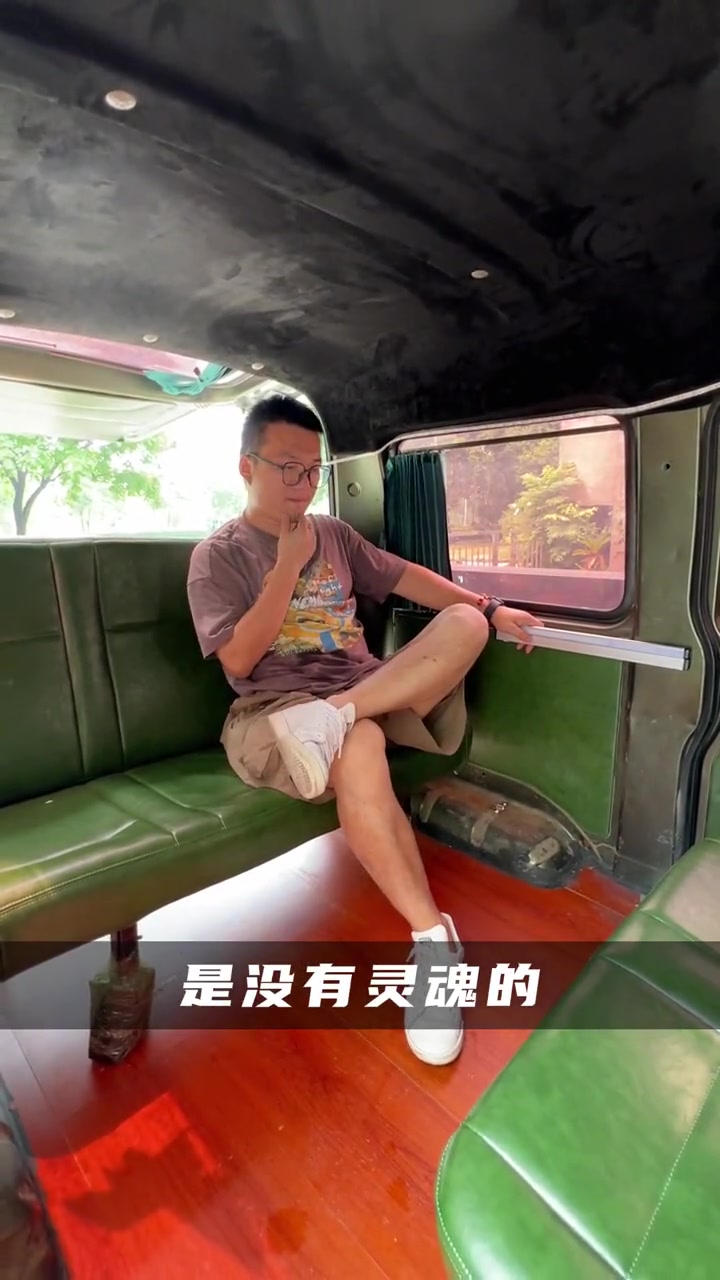 车友来改中排旋转座椅，车内空间更灵活，玩车的幸福感又大大的提升了！