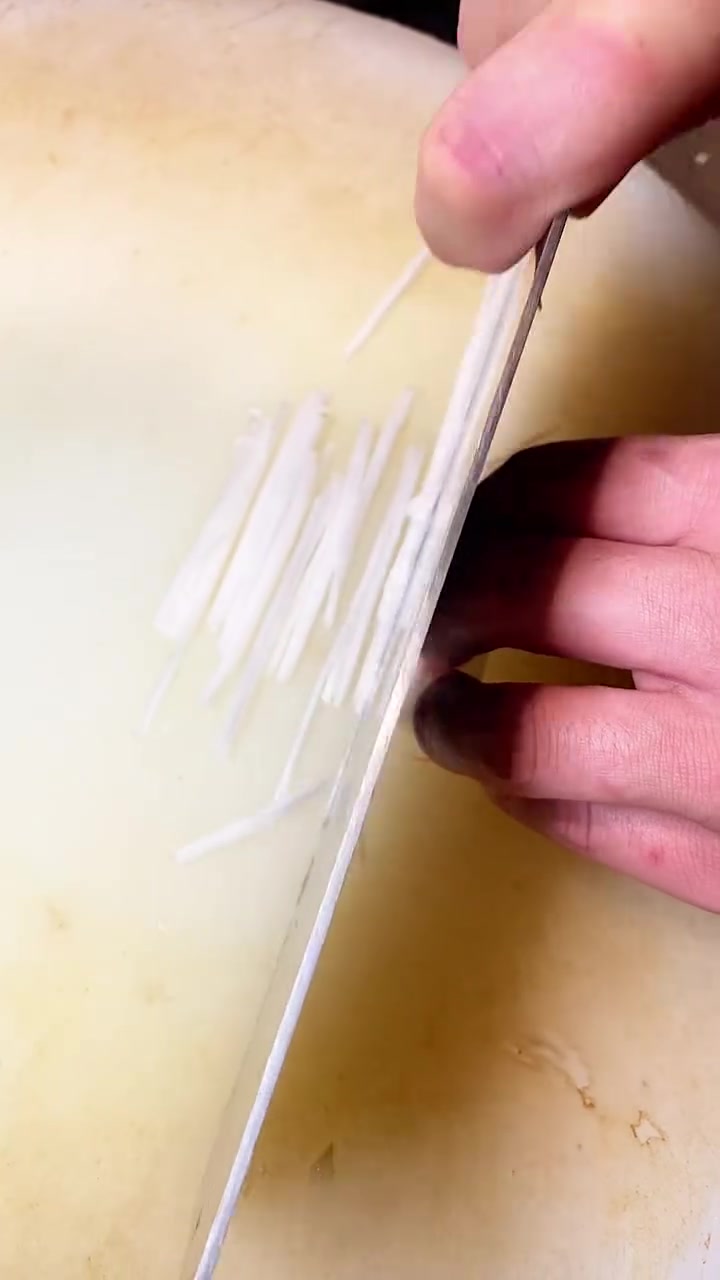 夏天了，我看谁店里还没有拿手凉菜的