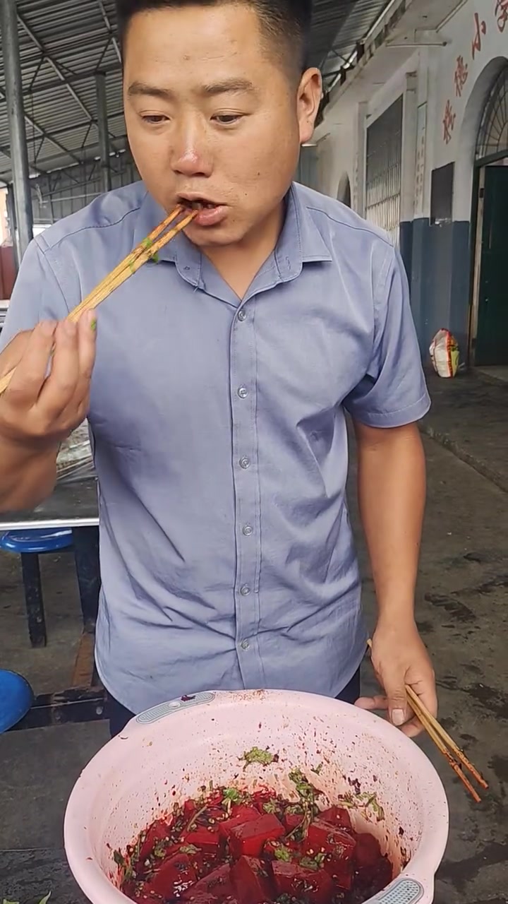 专业拌羊血，扎实入味超好吃，快来尝尝！