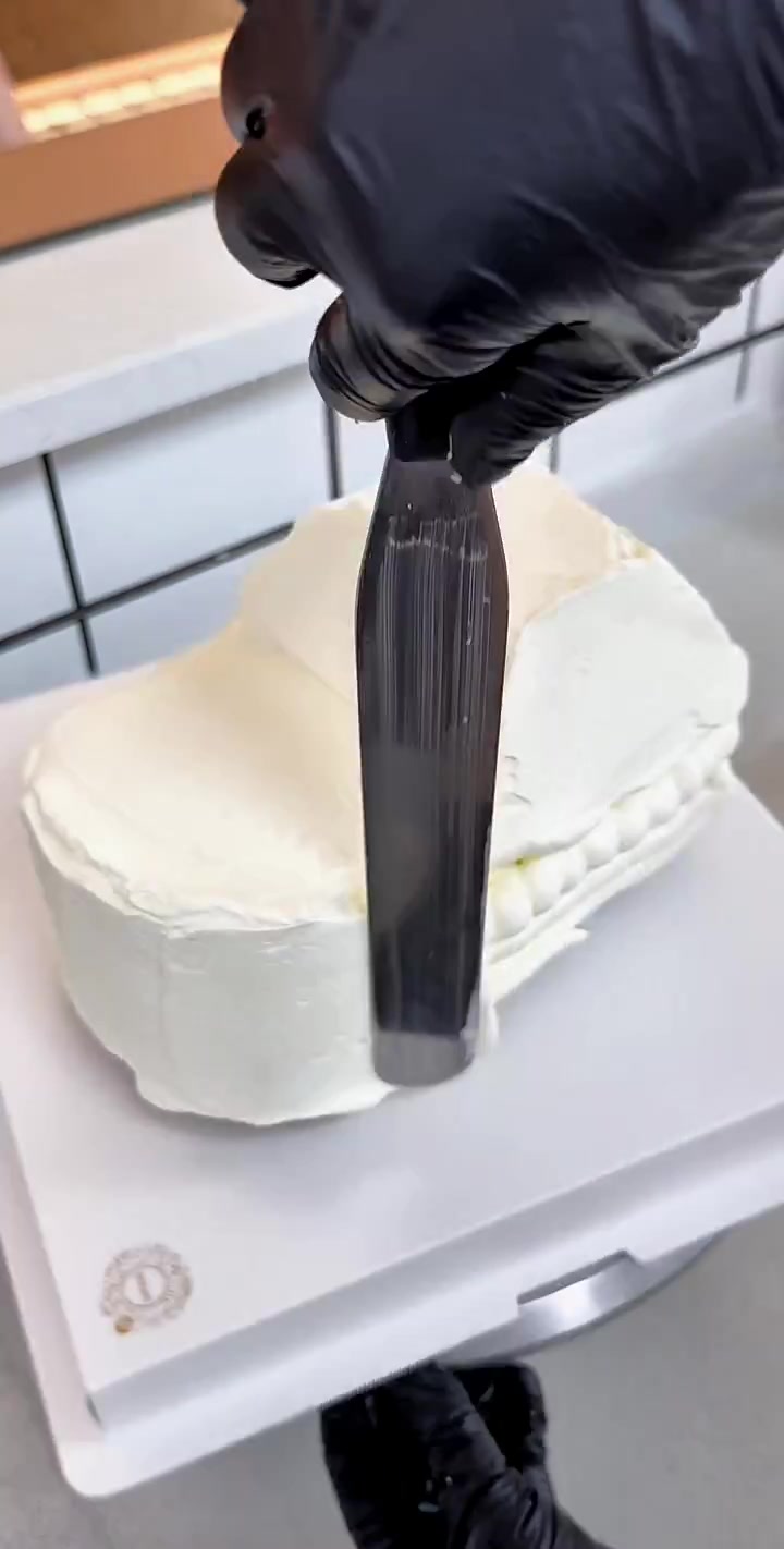 奔驰小汽车蛋糕制作过程！