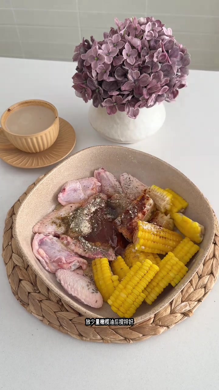 焦香可口的烤鸡翅