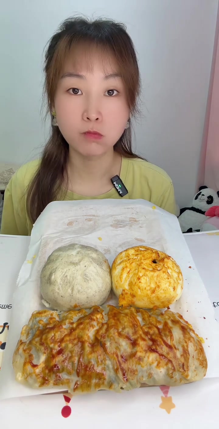 各种各样的蒸包子