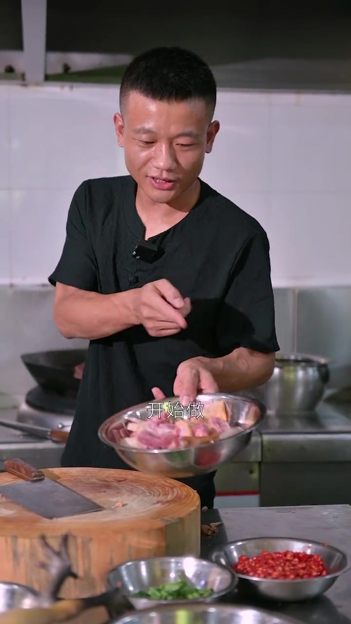 当归炖水鸭汤鲜味美无腥味，今夏滋补老少皆宜