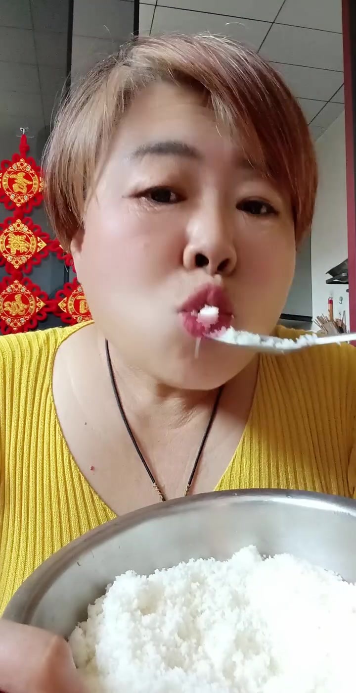 宁晋少见的木桶蒸饭,不知其正经名字