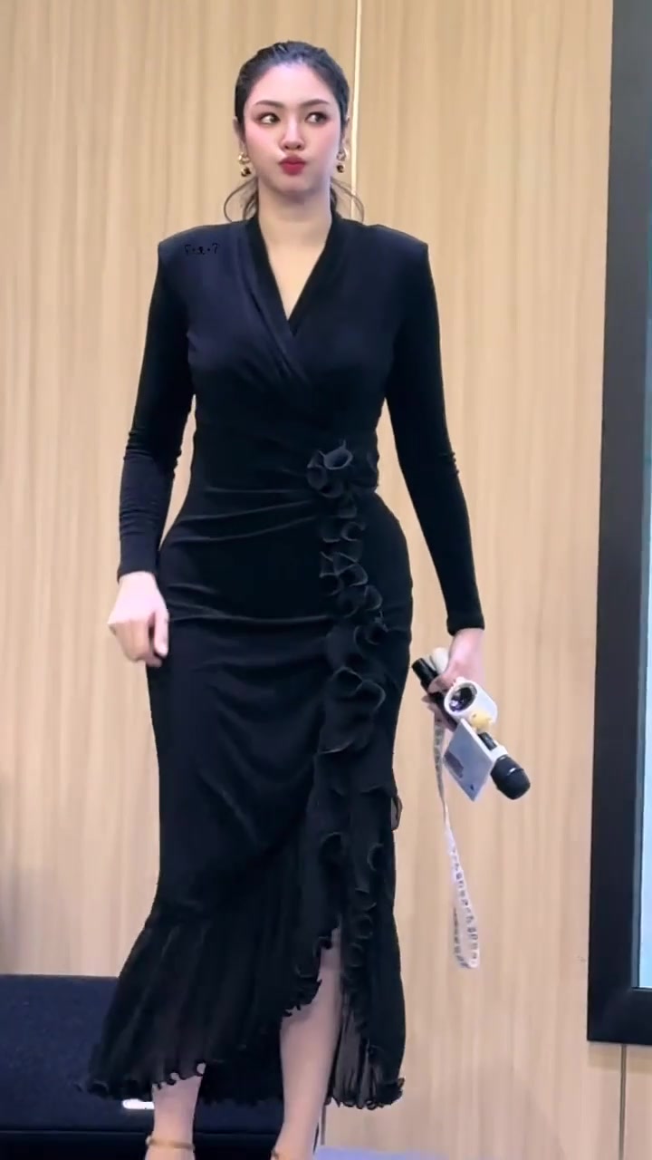 今天感觉自己要噶啦大姨妈汗蒸房为了她上山下海，一起流汗一起欢笑，共同奔赴