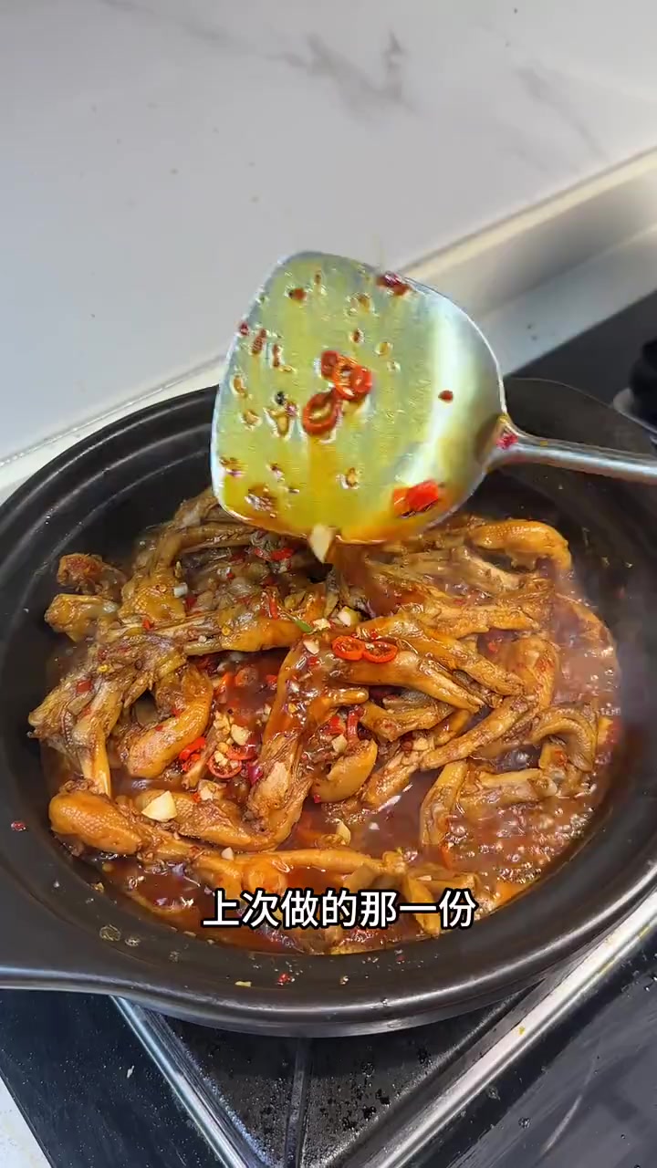 江西的鸡爪鸭爪都是yyds超级好吃，超入味～