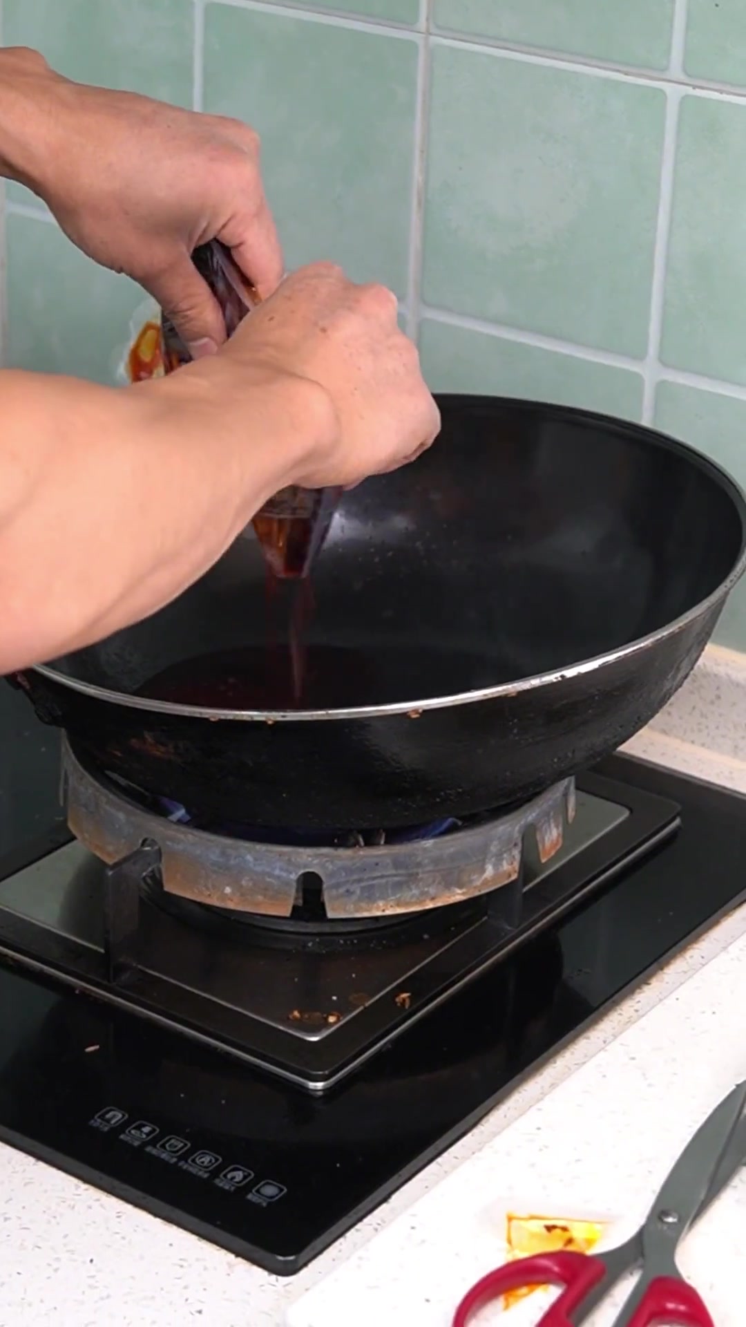 深夜美食麻椒水煮鱼,家庭版做法搞一下不?