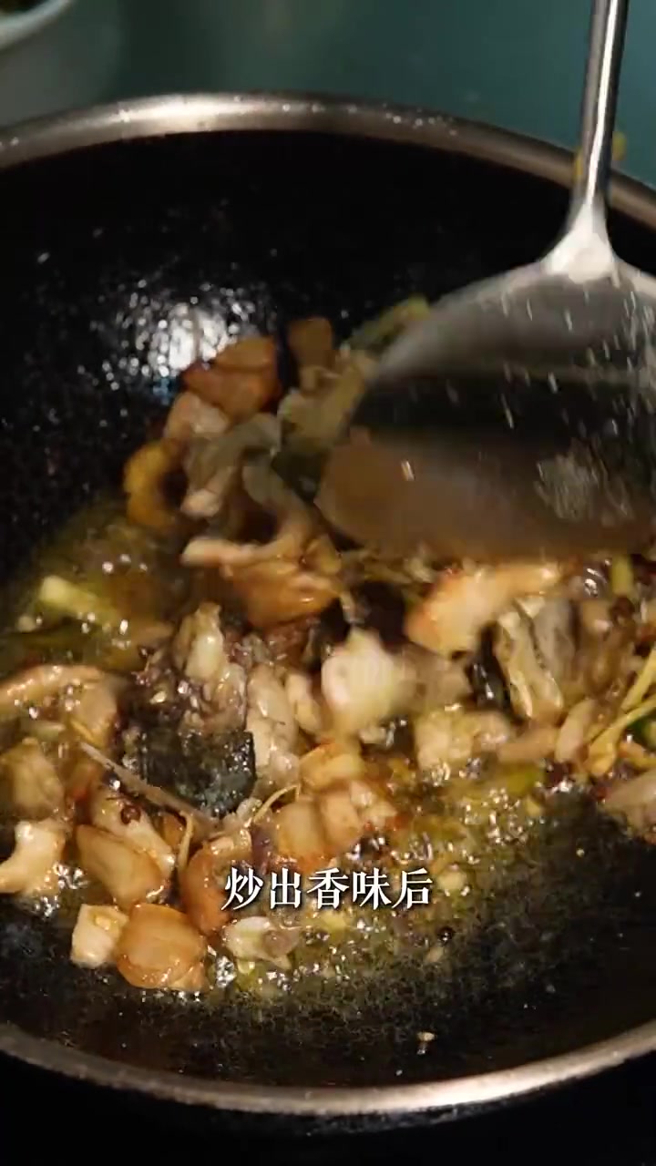 湖北人烧制淡水鱼无人能及，“荆楚黑鱼”超地道！