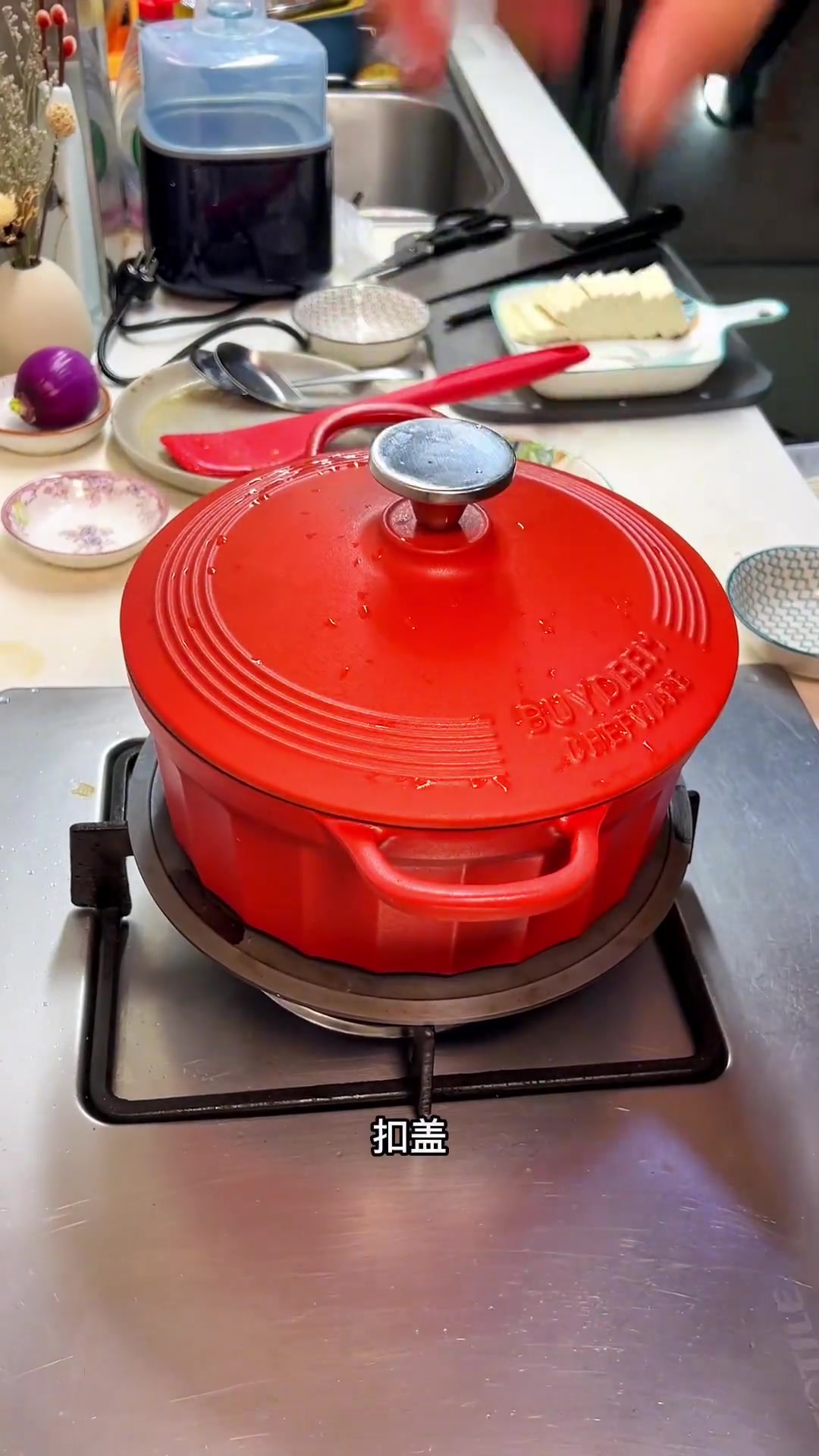 用心做菜,记录孩子成长瞬间,刀鱼扒白菜与辣白菜豆腐汤