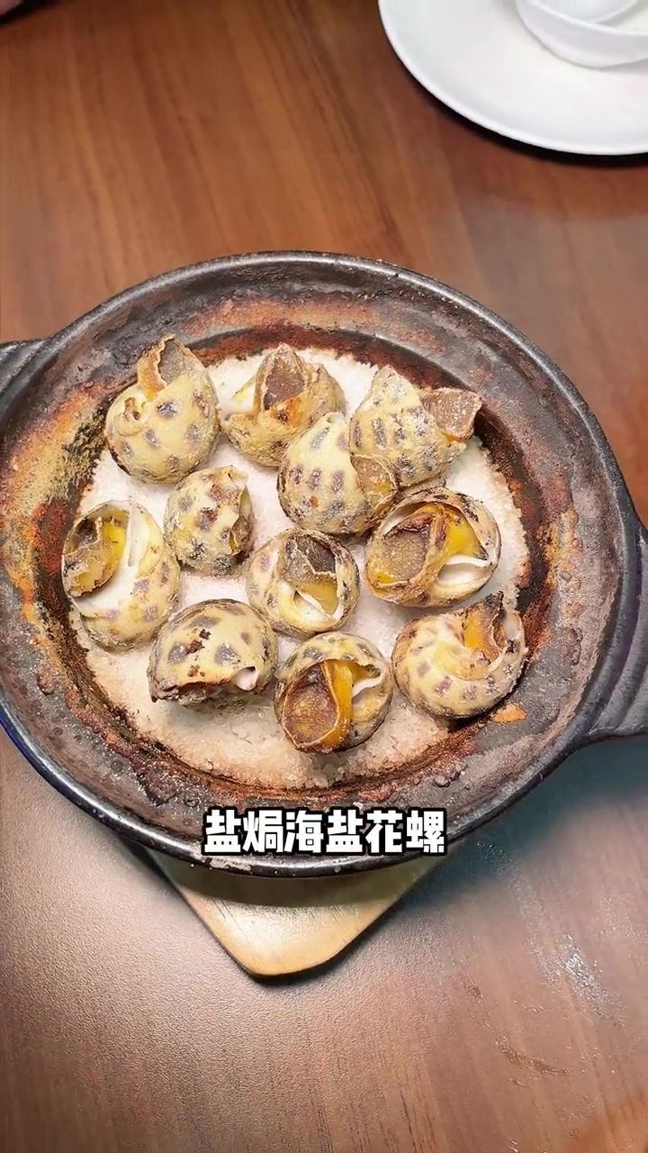 感受香港大排档满满的人情味！