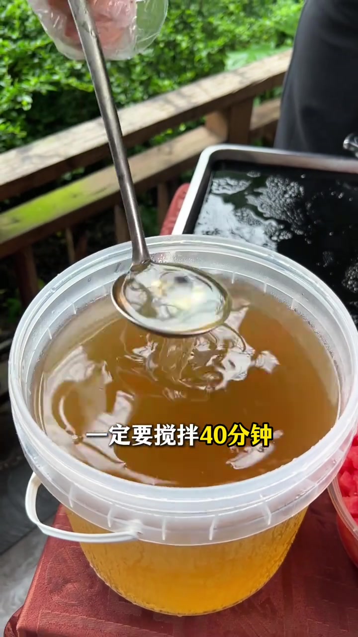 闽南人的夏天少不了一碗四果汤！家庭版教程安排上～，家人们那边的四果汤都加几样料？