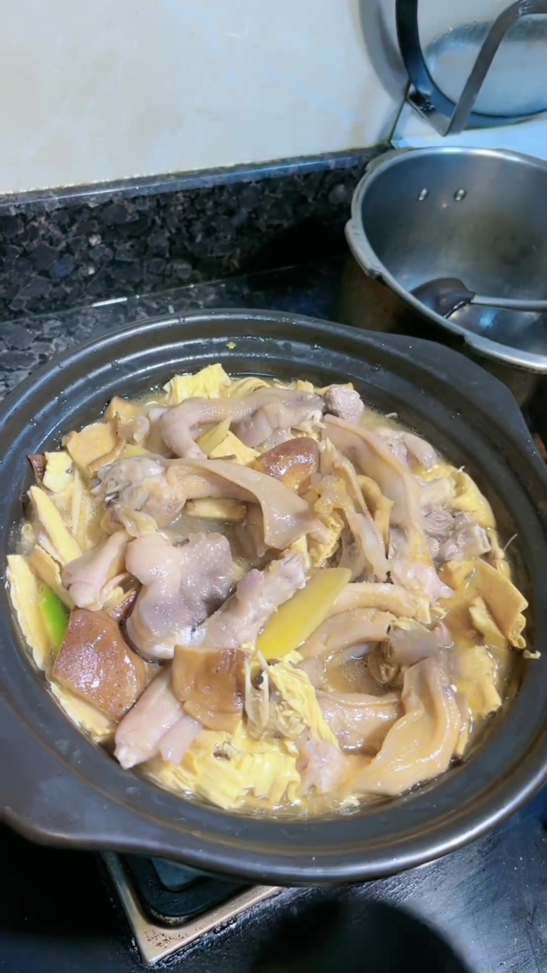 潮汕家常菜鹅脚煲，胶糯好吃做法简单