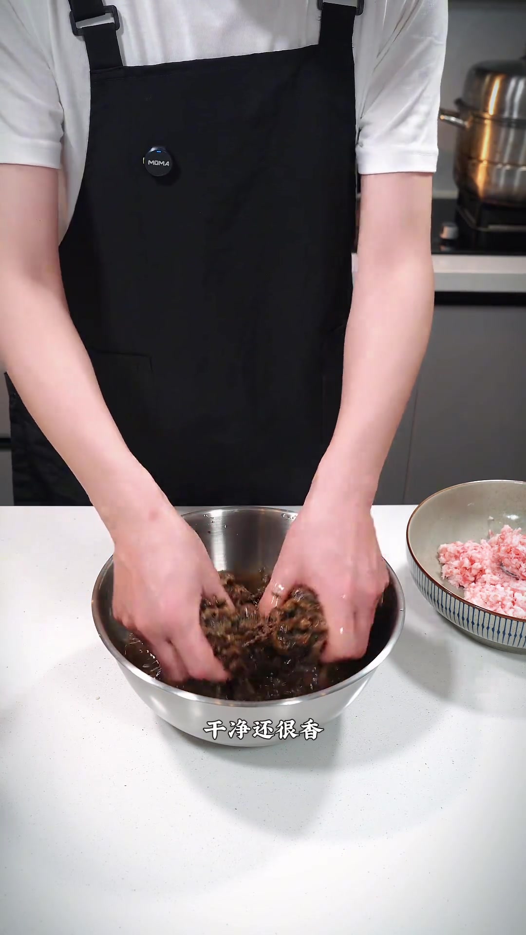 想吃酥香梅干菜肉烧饼?在家做,做法简单不用发面