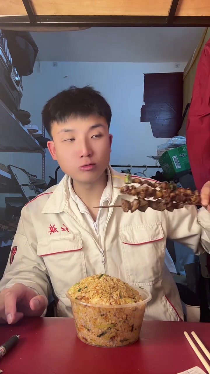 下班就来烤串吃烤鱼饭这谁能拒绝啊