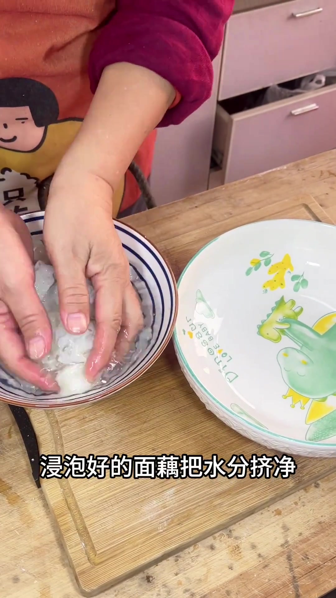 今天给大家分享在家怎么做凉拌面藕