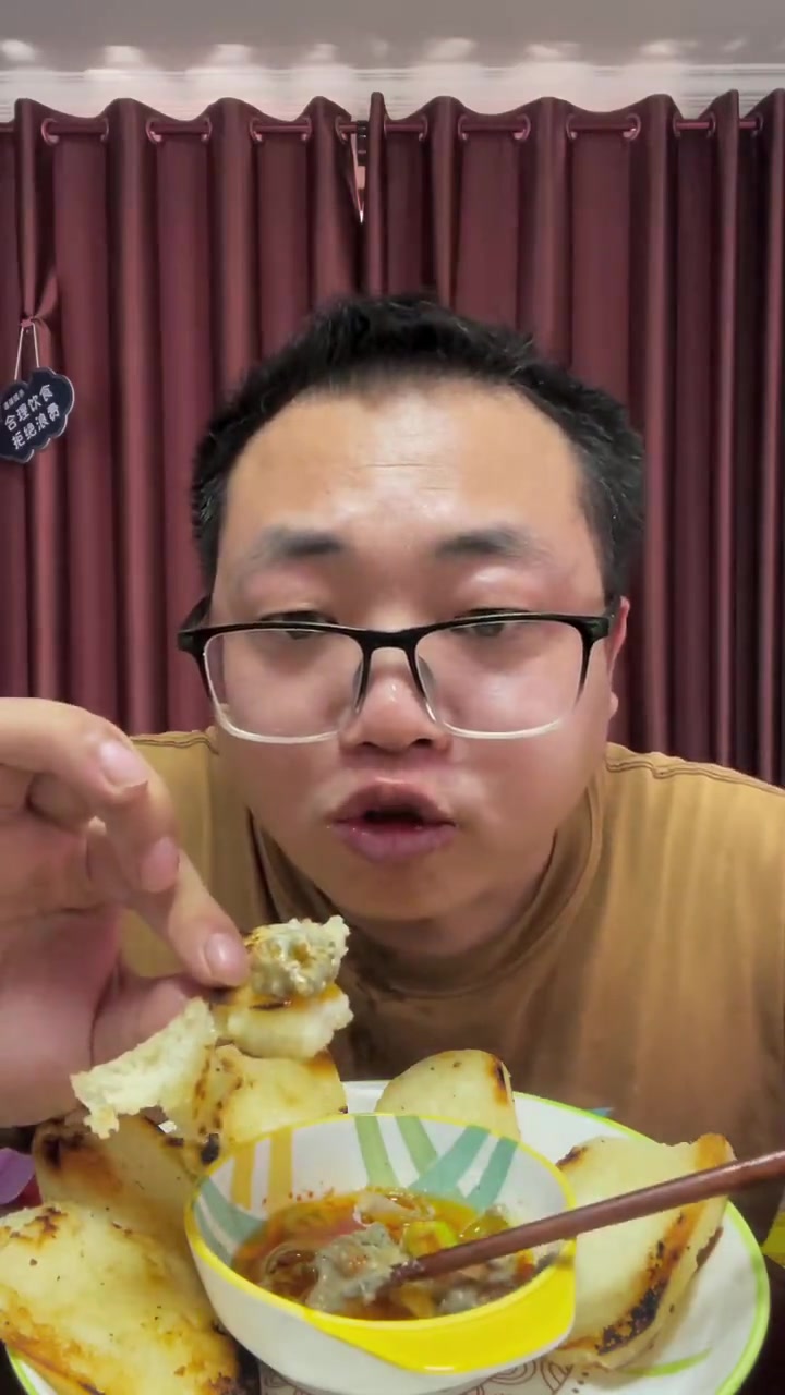 炸馒头片,炸臭豆腐