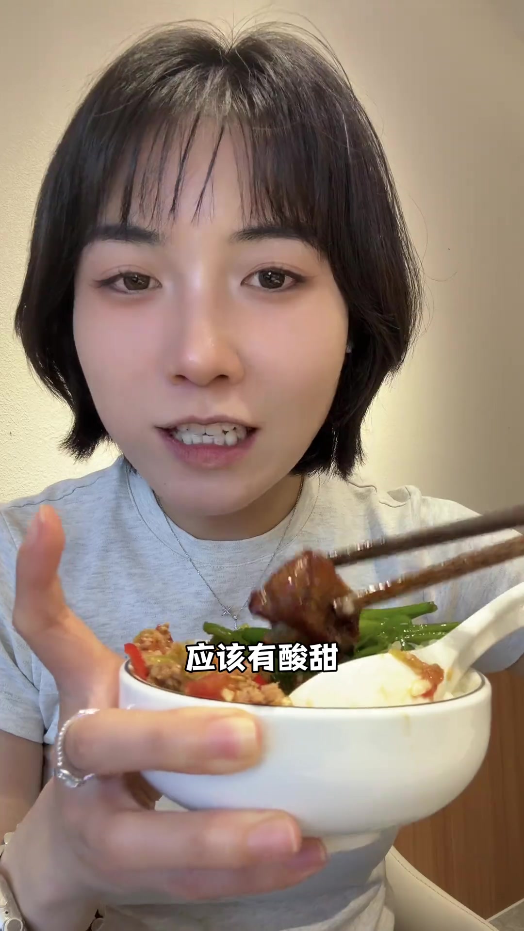 暑假旅行美食第一站！云南大理本地特色白族炒菜！好吃哭黑醋乳扇！雕梅排骨都去吃啊啊Aaa