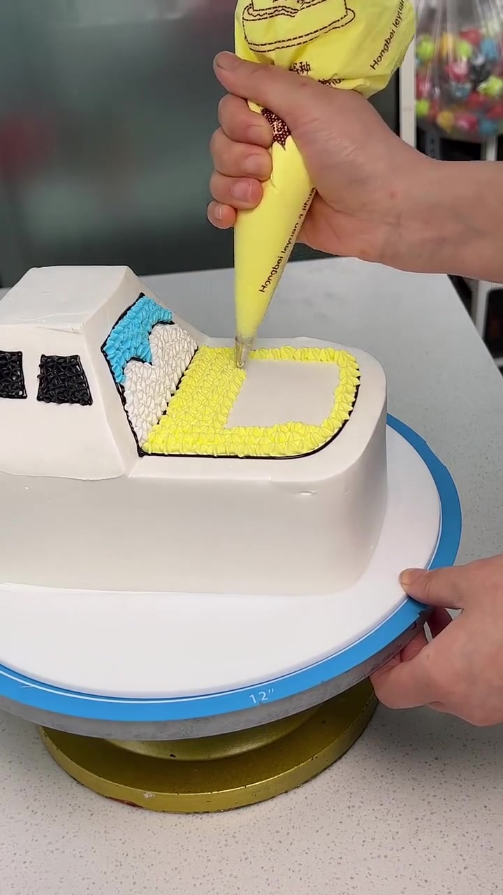 小汽车蛋糕教程来喽