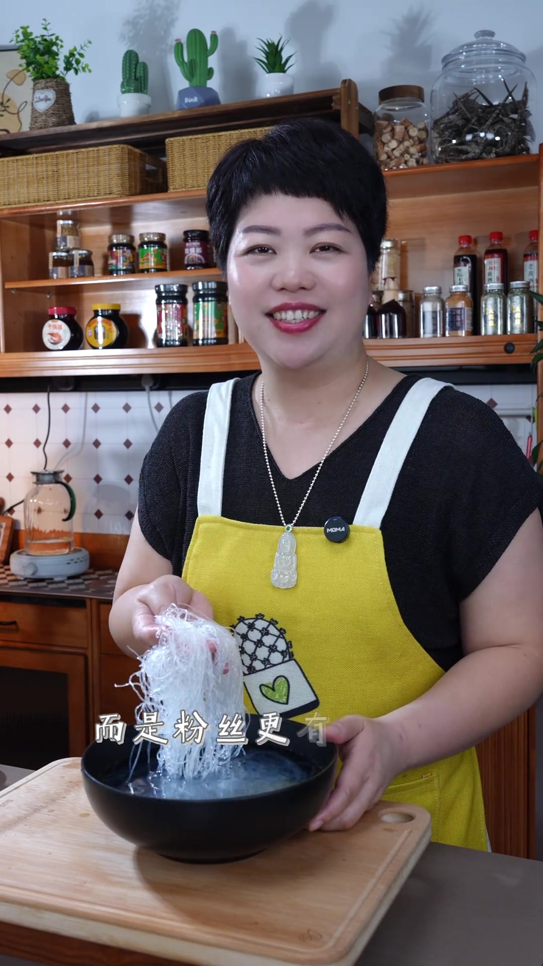 广东经典粤菜虾仁粉丝煲，做法简单汤汁不剩