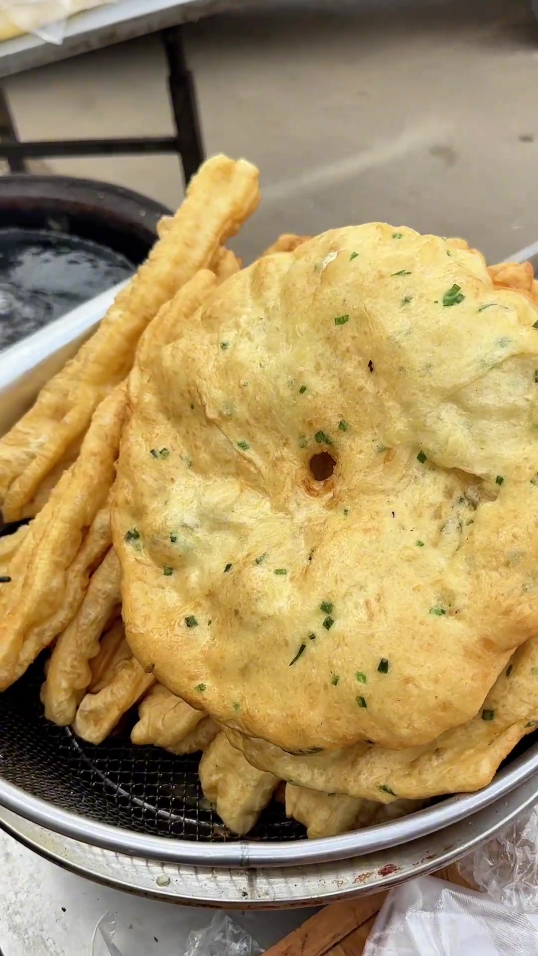 超爱！隔两天就想去吃的路边摊油条胡辣汤