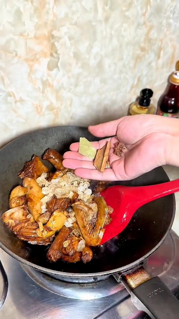 这样做出来的上海本帮酱鸭，吃了让人赞不绝口