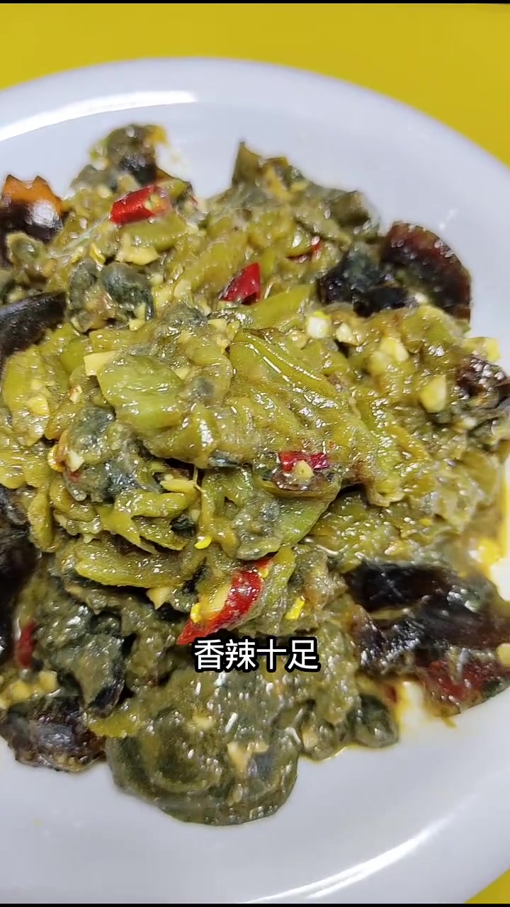 饭店才能吃到的湖南名菜，擂椒皮蛋，在家做又快又省钱，超级下饭