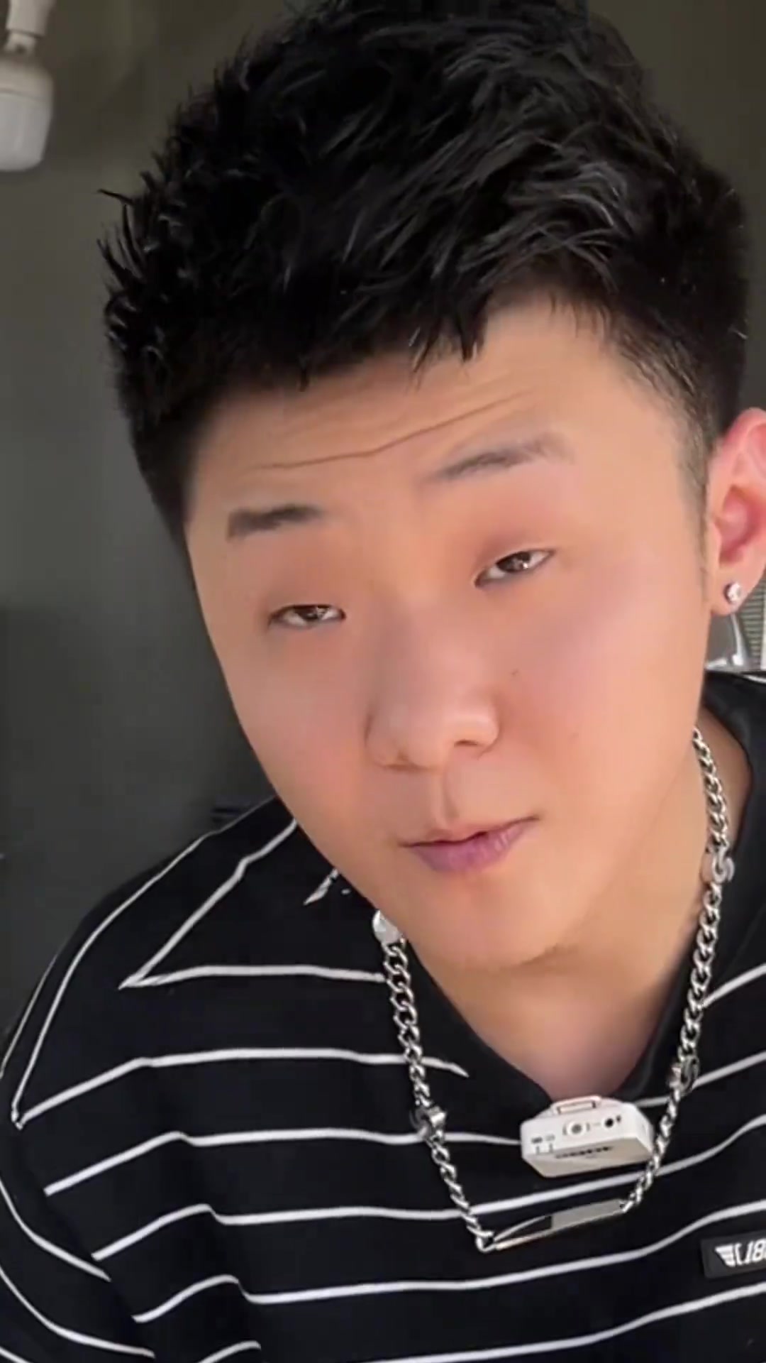 最近的天气在外面搞点户外烧烤真的是绝配，主打一个好玩