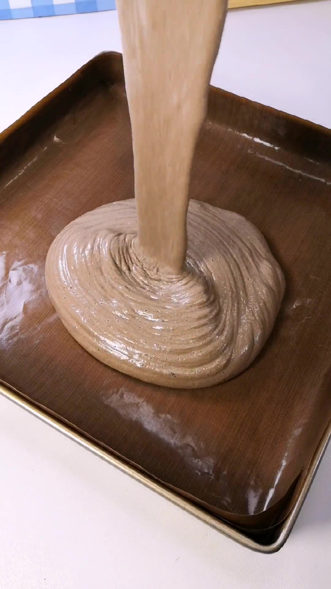 吃上一口就会爱上的可可三明治蛋糕要不要来一块