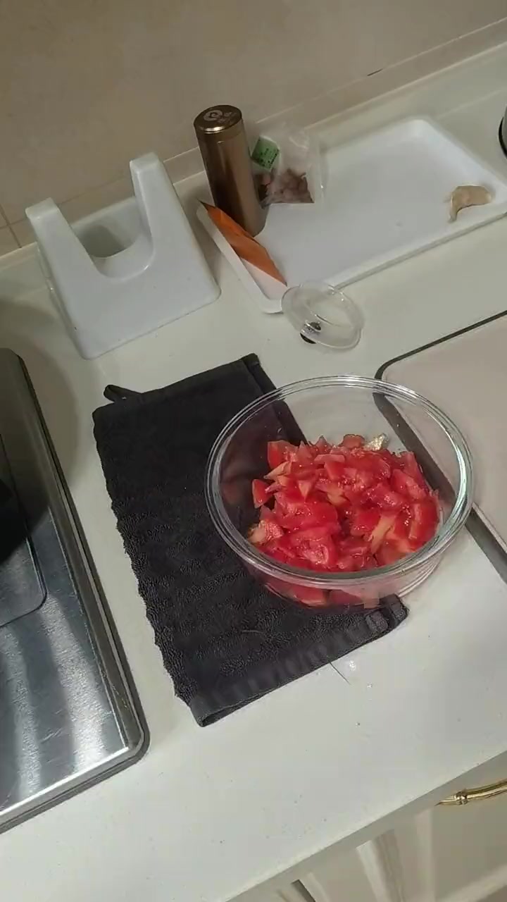 我能拿得出手的厨艺～西红柿疙瘩汤，好喝不贵！