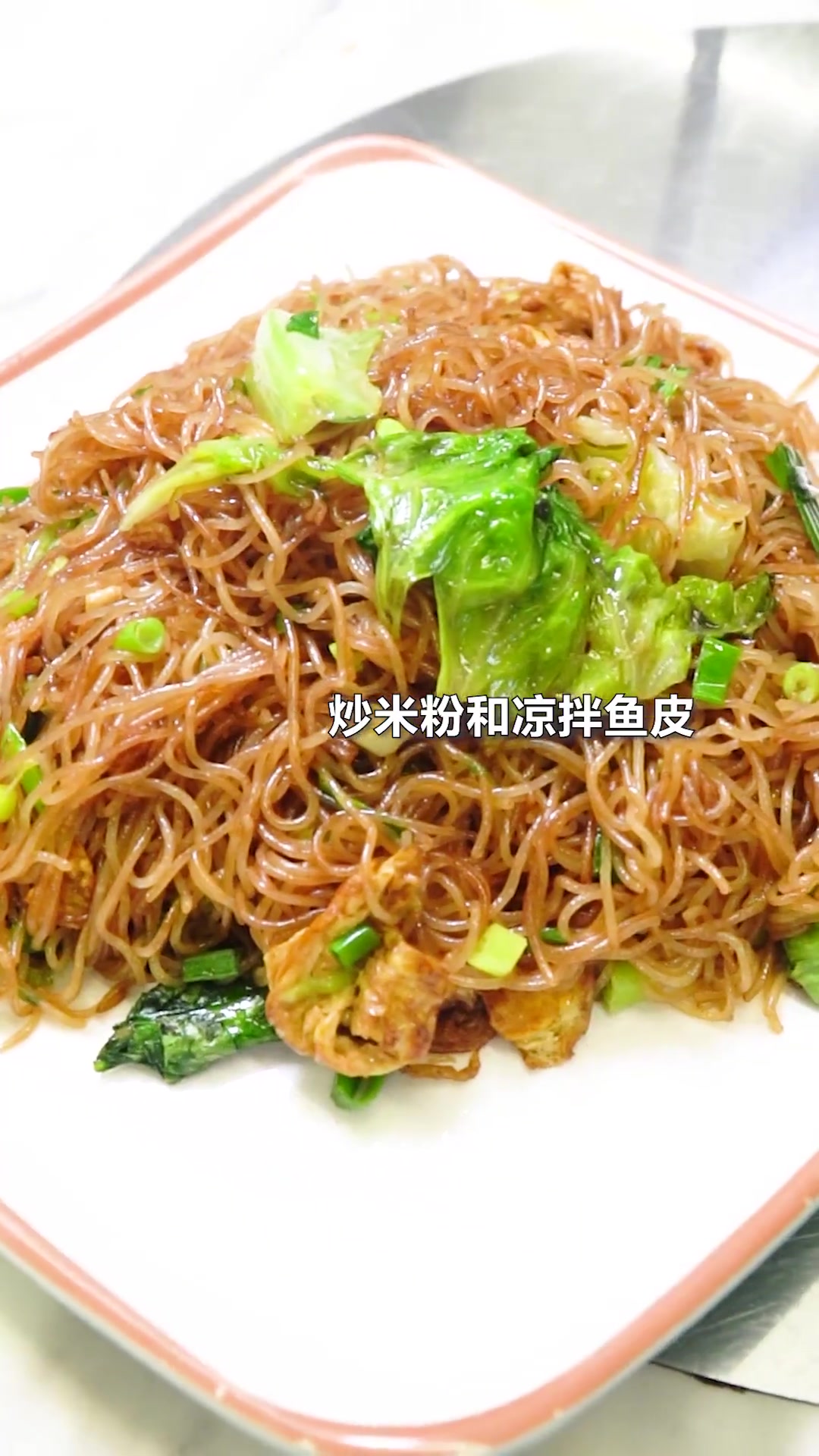 广东一家开在高速旁边的鱼杂火锅店，这老板也太憨厚可爱了！