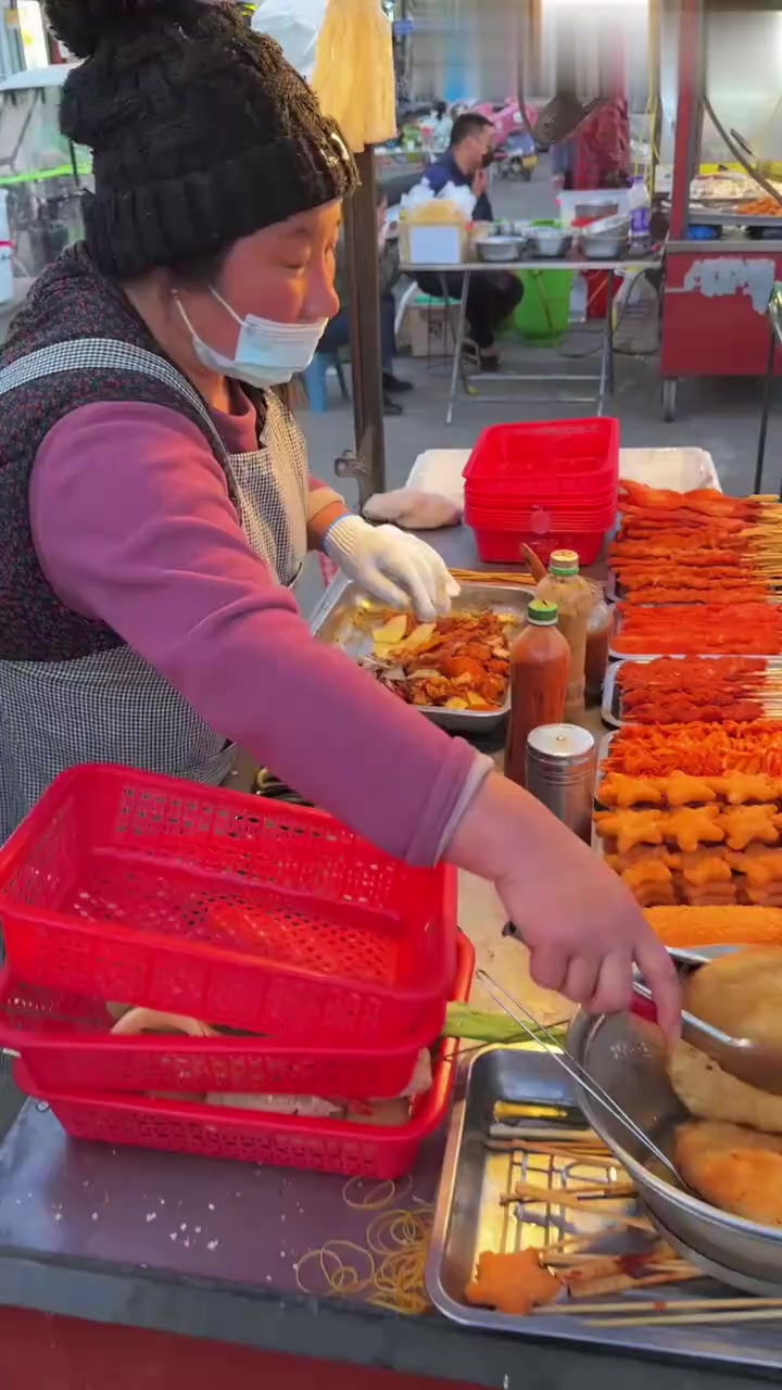 炸烧饼夹菜，开封特色美食小吃