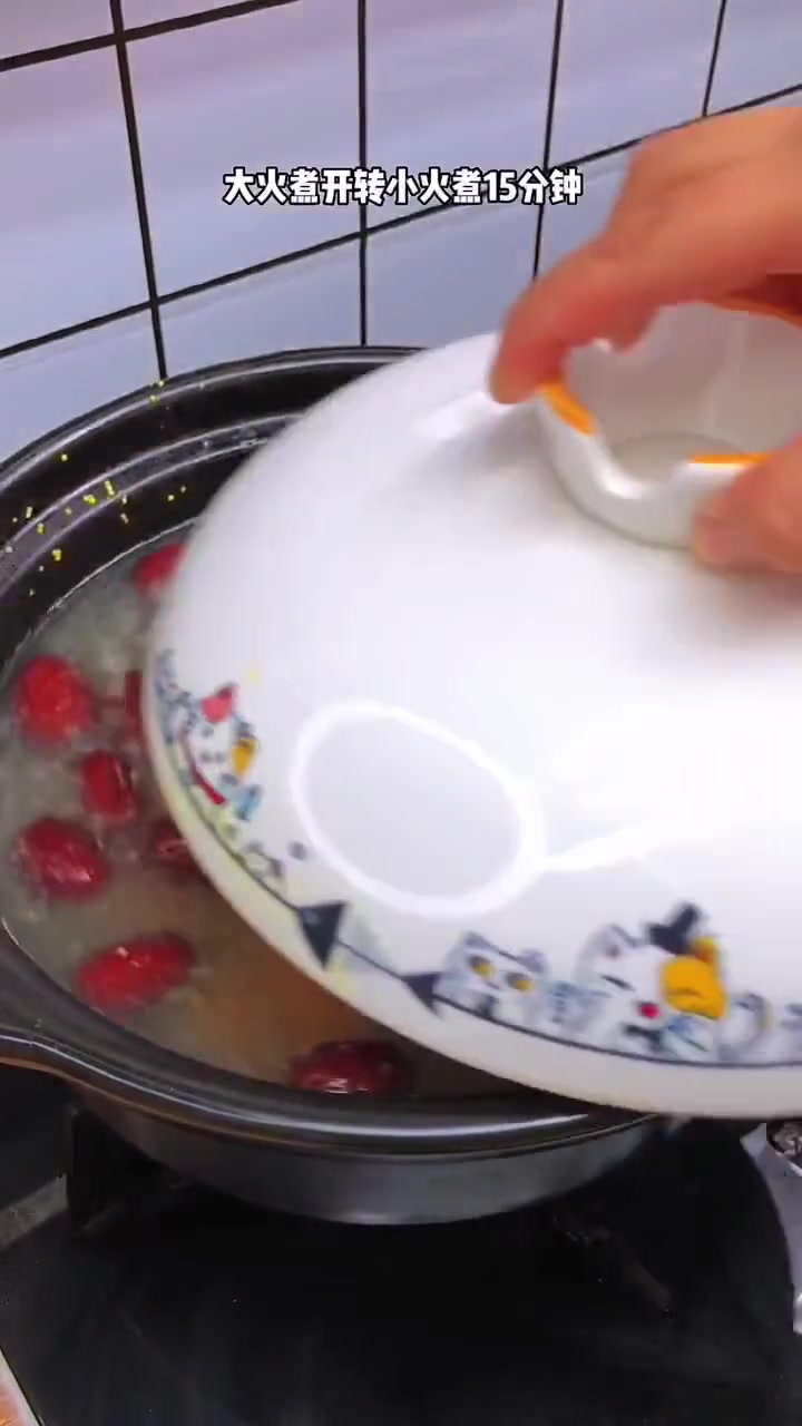 早餐来上一碗小米南瓜粥～低脂营养、入口丝滑、暖心又暖胃