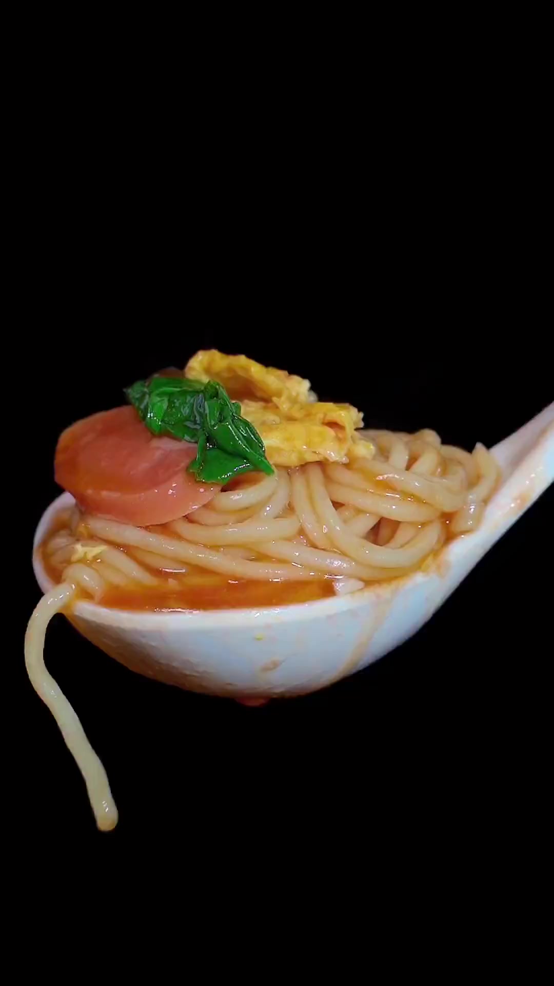 下班回家不知道吃什么,那就来一碗番茄鸡蛋面,汤酸浓郁简单又美味!