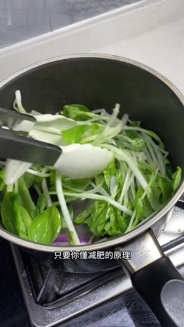 巨好吃又简单的盐葱鸡排乌冬面一口封神