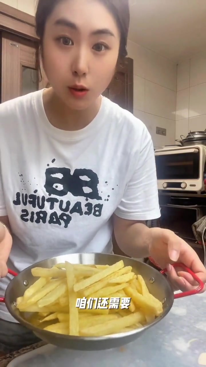 小朋友爱吃外卖，花几块钱在家炸薯条鸡米花超简单