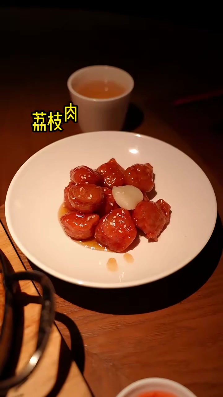 法国主厨学闽菜,不来福州怎么行!锅边、牛滑、荔枝肉……从街边小馆到传统闽菜,一天四顿还不够
