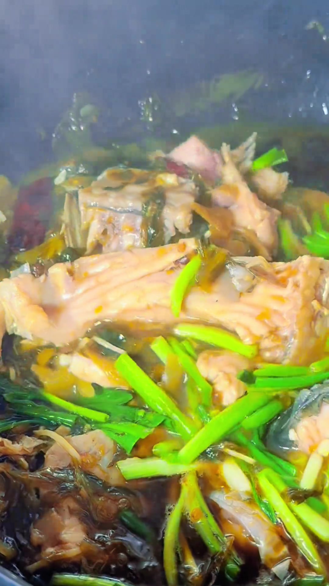 今天换换口味煮酸菜鱼，分享超简单做法！