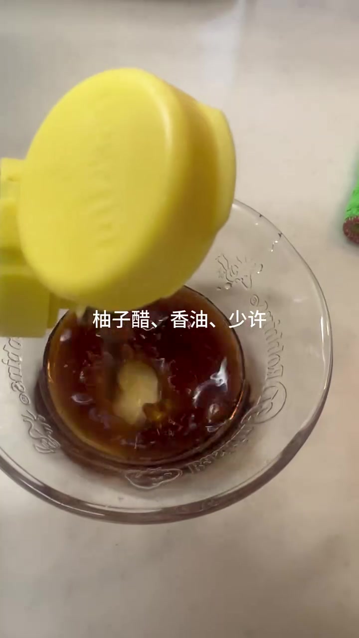 今天吃肉卷卷心菜+茄子拌青椒,这样的日本料理你能受得了吗?